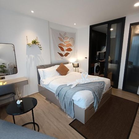 Downtown Chic Condo Rooftop Pool #En797 Патая Екстериор снимка