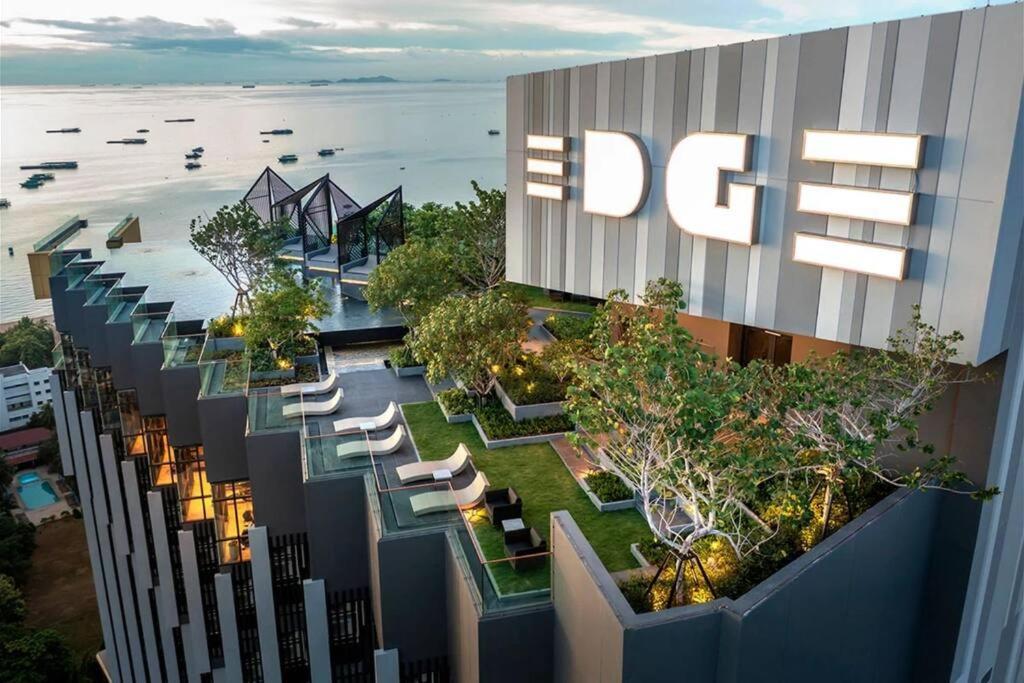 Downtown Chic Condo Rooftop Pool #En797 Патая Екстериор снимка