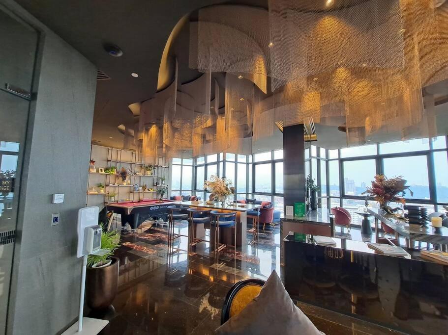 Downtown Chic Condo Rooftop Pool #En797 Патая Екстериор снимка