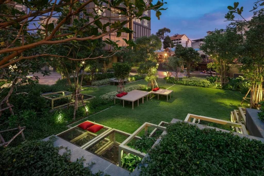 Downtown Chic Condo Rooftop Pool #En797 Патая Екстериор снимка