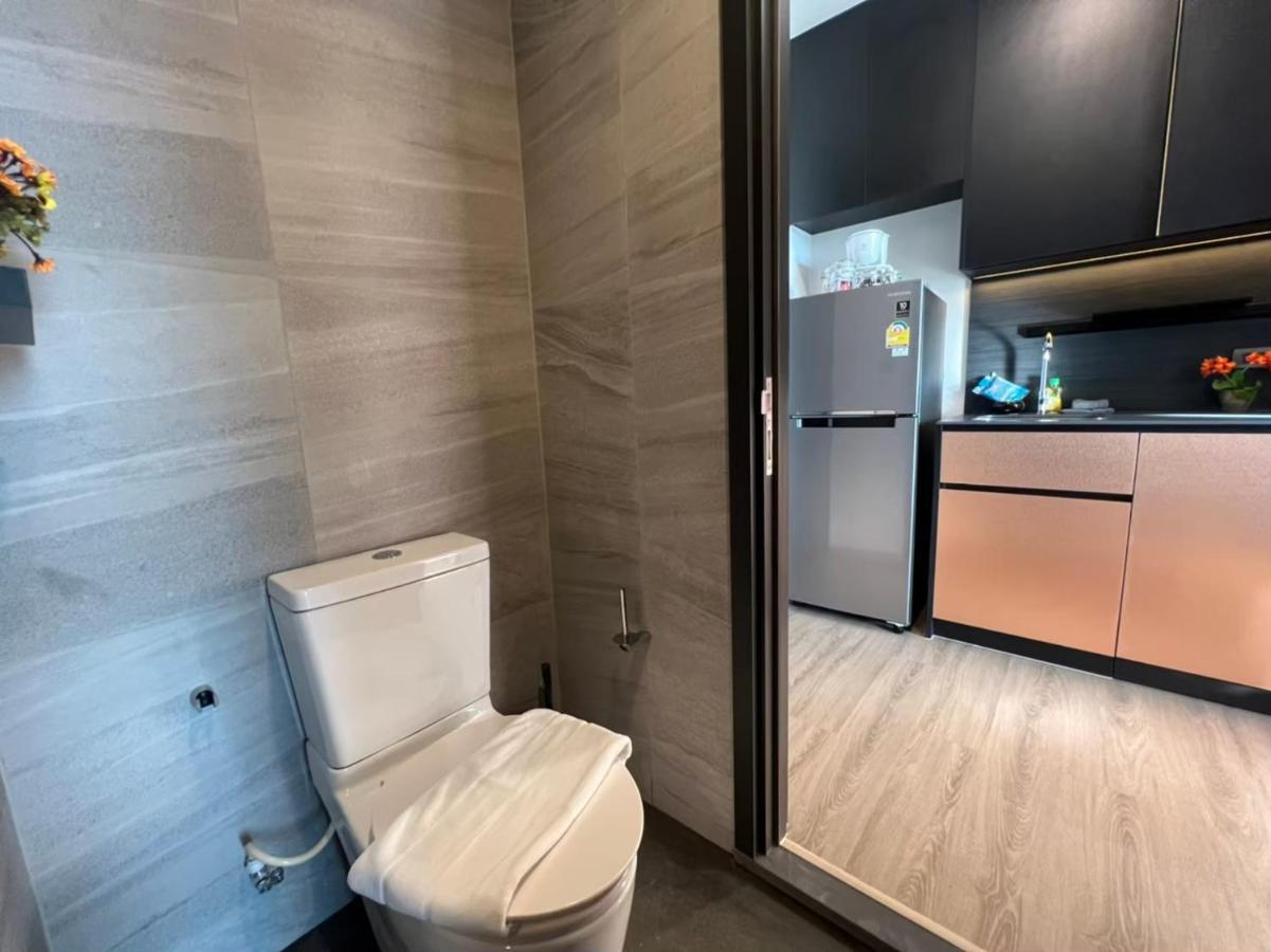 Downtown Chic Condo Rooftop Pool #En797 Патая Екстериор снимка