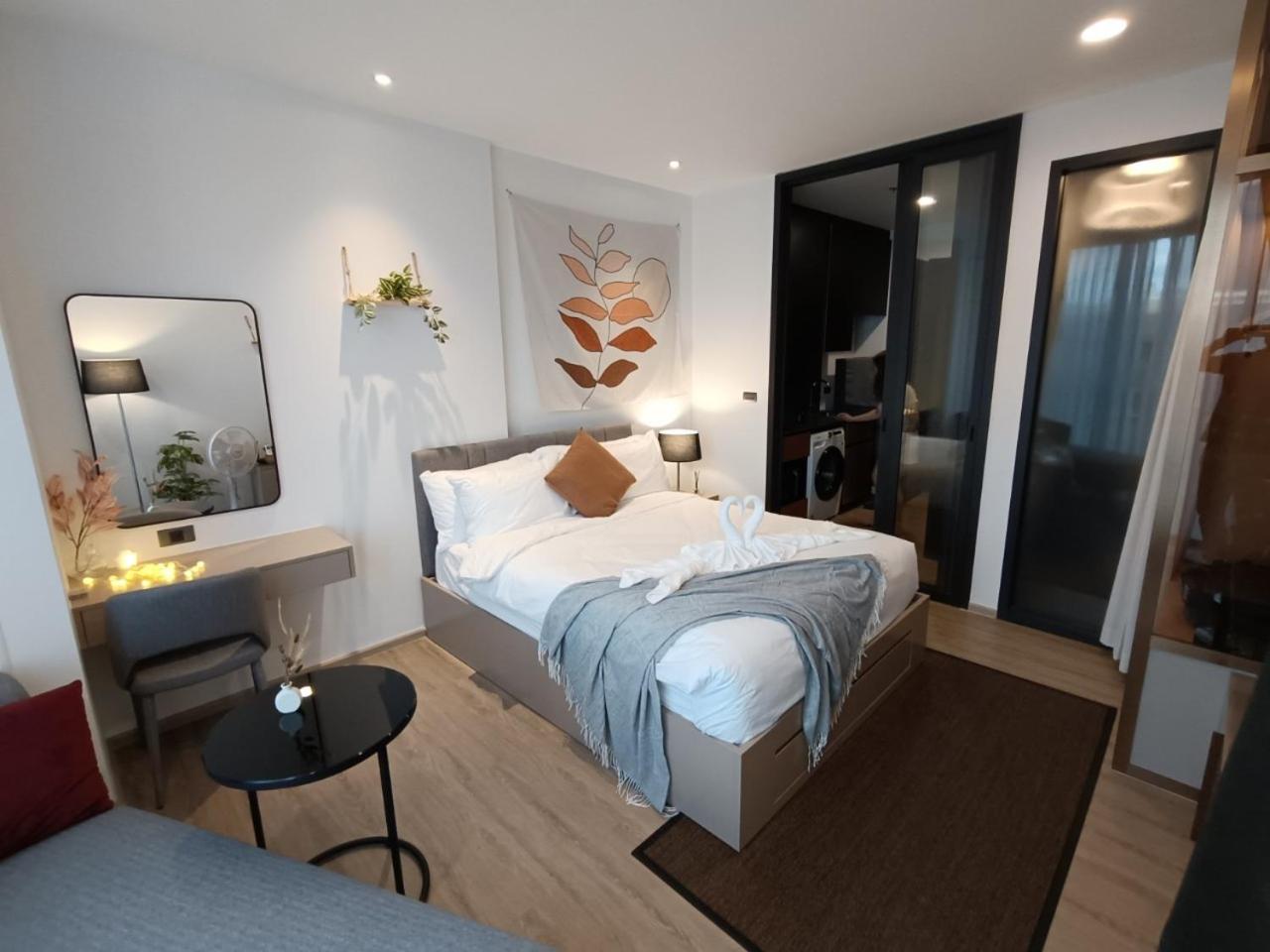 Downtown Chic Condo Rooftop Pool #En797 Патая Екстериор снимка