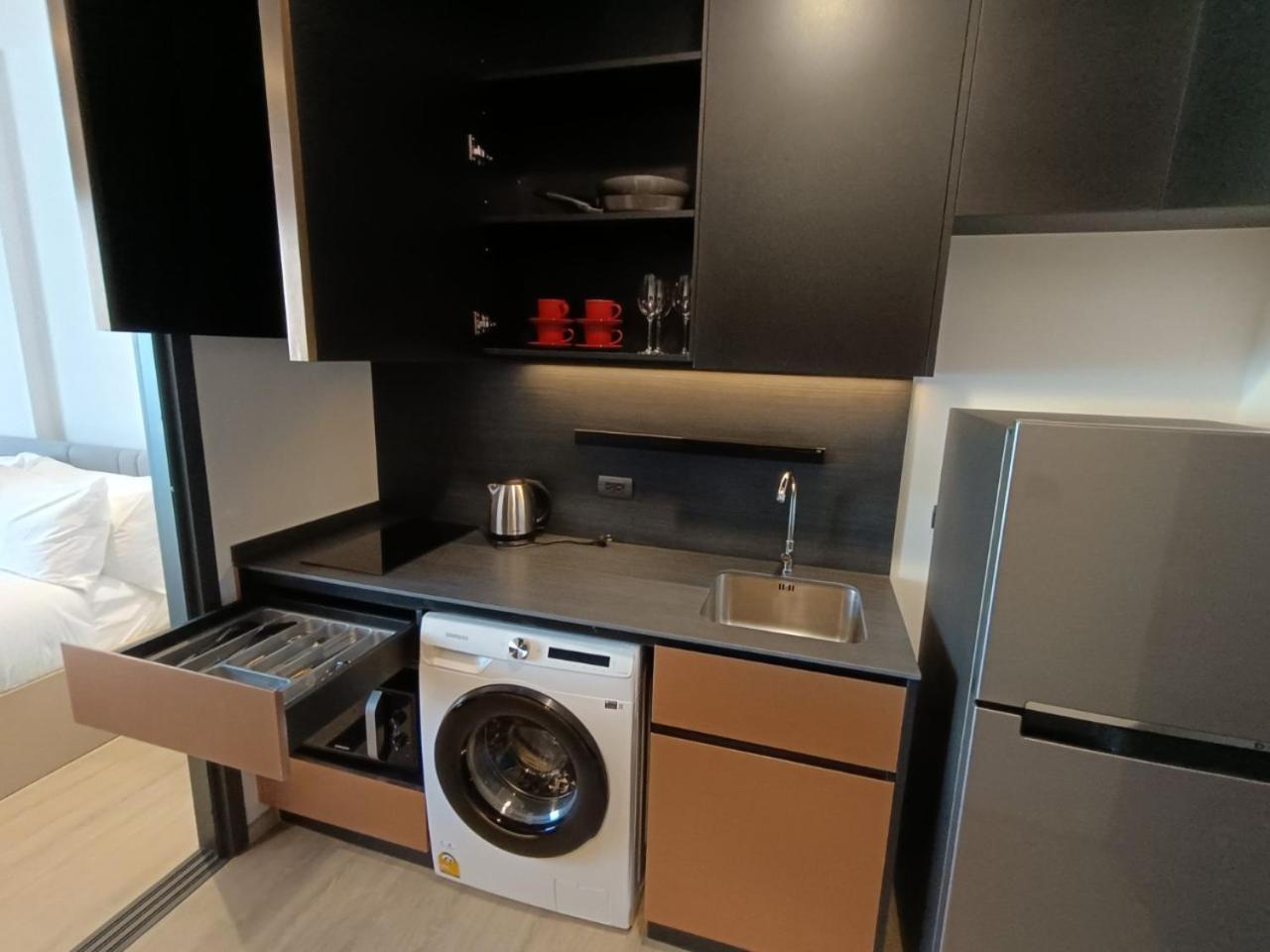 Downtown Chic Condo Rooftop Pool #En797 Патая Екстериор снимка