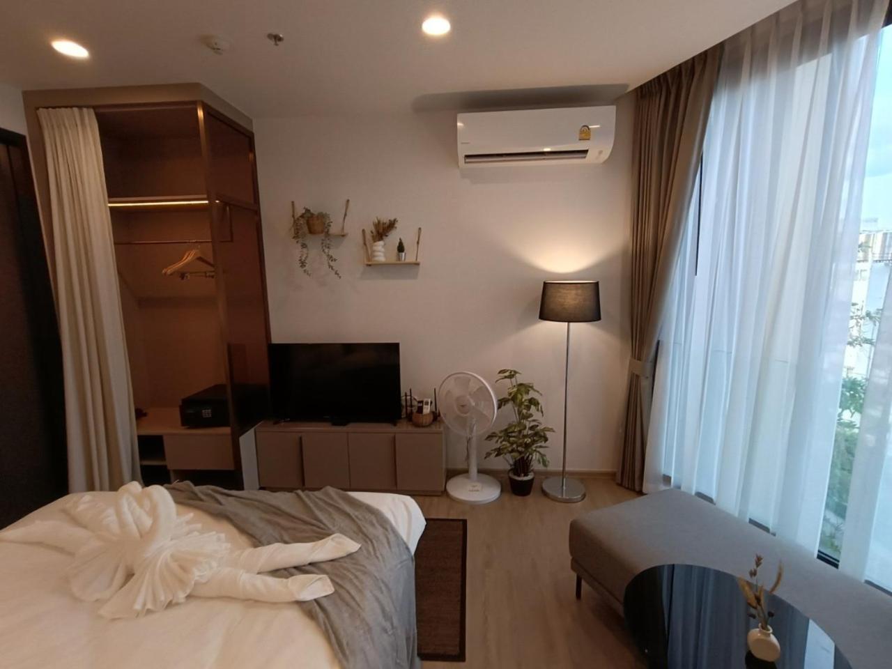 Downtown Chic Condo Rooftop Pool #En797 Патая Екстериор снимка