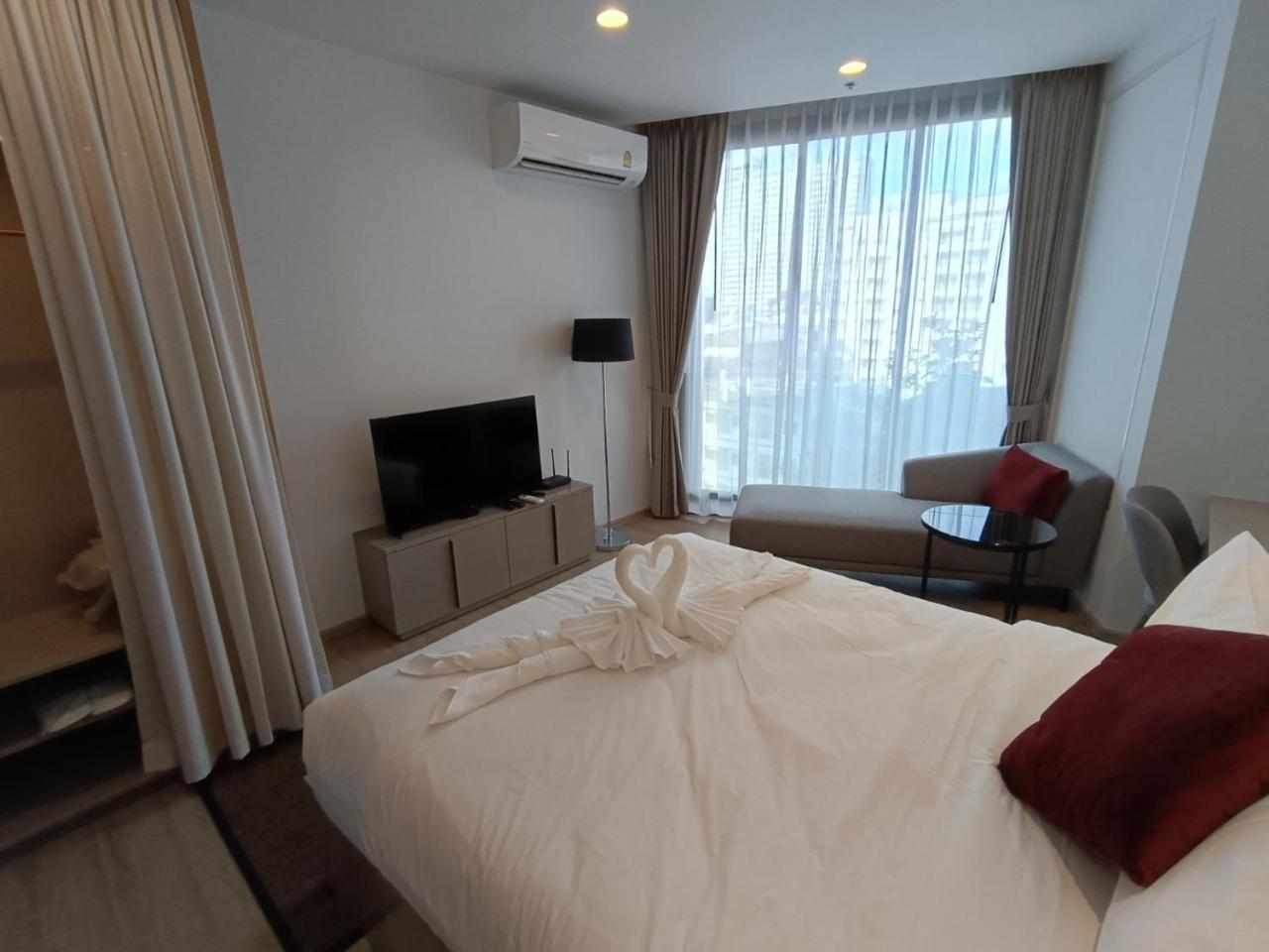 Downtown Chic Condo Rooftop Pool #En797 Патая Екстериор снимка